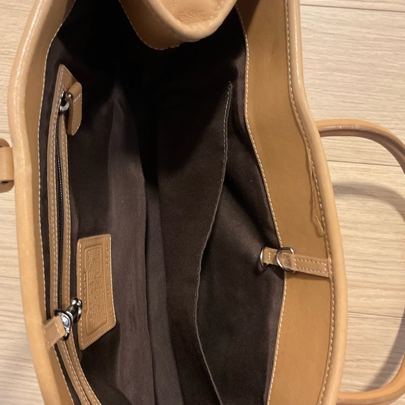 Vintage Coach leather tan tote - Picture 10 of 15